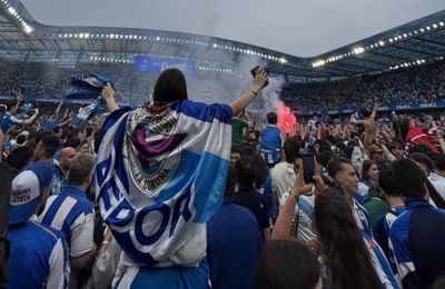 «Στο πόδι» η πόλη για την επιστροφή της Ντεπορτίβο στη La Liga!