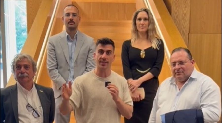 «Πριν βγουν στη φόρα κάποιες δηλώσεις περί ελληνικών σημαιών, Ατατούρκ, ψευδοκράτους ήμασταν περίπου 5 με 6% πιο πάνω», επισήμανε ο Δημήτρης Σούγλης