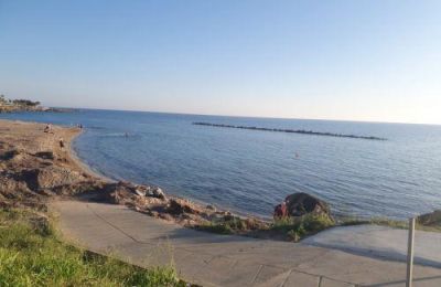Τα θαλάσσια αγωνίσματα στα Δημοτικά Μπάνια Πάφου αποτελούν πλέον θεσμό του Κατακλυσμού και πόλο έλξης για επισκέπτες και κατοίκους.