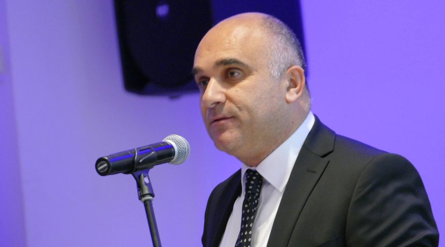 «Δεν φεύγει ο Κύπριος από το παρκέ - Τέλος το όριο των φιλοξενούμενων»