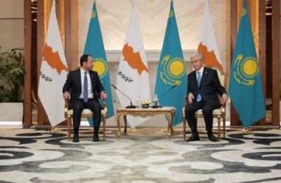 Εντός της επίσκεψης εγκαινιάστηκε η πρώτη απευθείας πτήση Λάρνακας–Αστάνας.