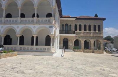 Ηπιο κλίμα αναμένεται κατά την παράδοση της Μητρόπολης Πάφου