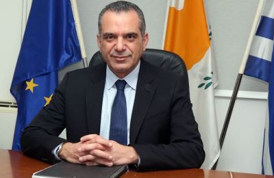 «Ούτε μια συγγνώμη Μακάριε;»