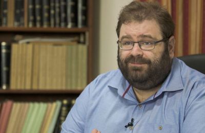 Αιμιλιανίδης: Καταρρέει το αφήγημα του «αρχείου Σάντη»