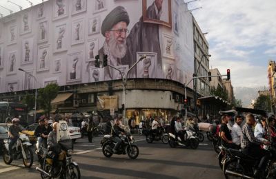 Αποδέσμευση 24 δισ. δολαρίων μετά την υπογραφή του μνημονίου με τις ΗΠΑ ζητά η Τεχεράνη.