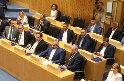 ΑΚΕΛ: Πυρά κατά ΔΗΚΟ, ΕΛΑΜ και Άμεσης Δημοκρατίας μετά την εκλογή ΠτΒ
