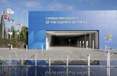 Αντιπροσωπείες από όλη την Ευρώπη συμμετέχουν στις εργασίες της Συνόδου που φιλοξενεί η Κυπριακή Προεδρία στη Λευκωσία.