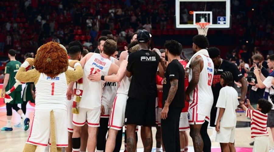 Με πλήρη αποστολή έφτασε στο Telekom Center ο Ολυμπιακός