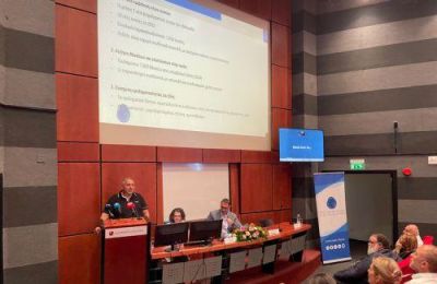 Σε ιστορικό υψηλό έφτασαν τα άτομα που βρίσκονται σε θεραπεία, ενώ οι ειδικοί προειδοποιούν για νέες συνθετικές ουσίες και αυξημένους κινδύνους για τη δημόσια υγεία.