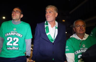 Το έκοψε για πώληση της Ομόνοιας