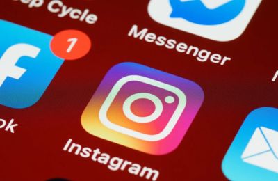 «Έπεσαν» τα social