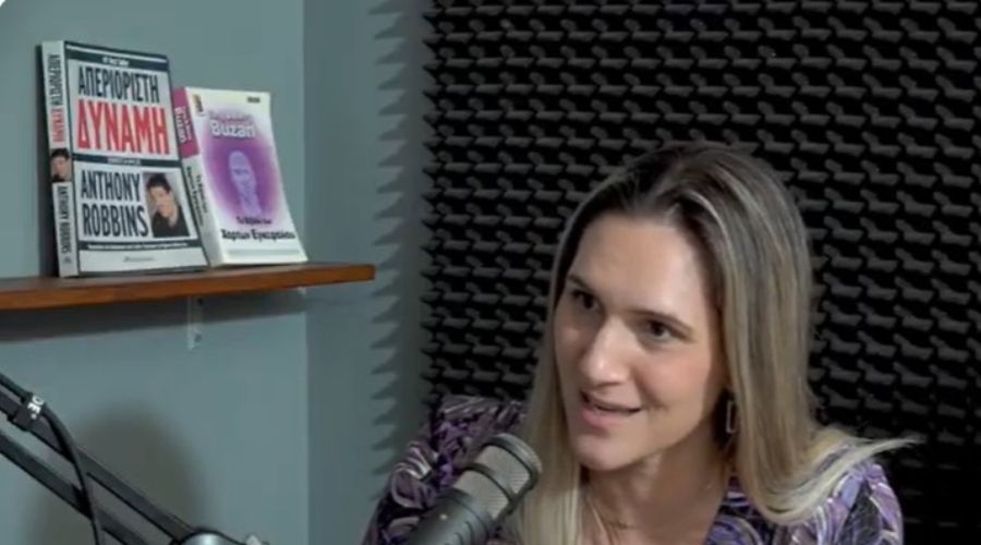 «Προσπαθεί να το σώσει» ανεπιτυχώς είναι η εντύπωση που έδωσε σε πολλούς πολίτες η Νταϊάνα Κωνσταντινίδη, όπως φάνηκε στα σχόλια στην ανάρτησή της