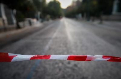 Κλειστή λωρίδα στον αυτοκινητόδρομο- Έπεσαν χαλίκια από φορτηγό