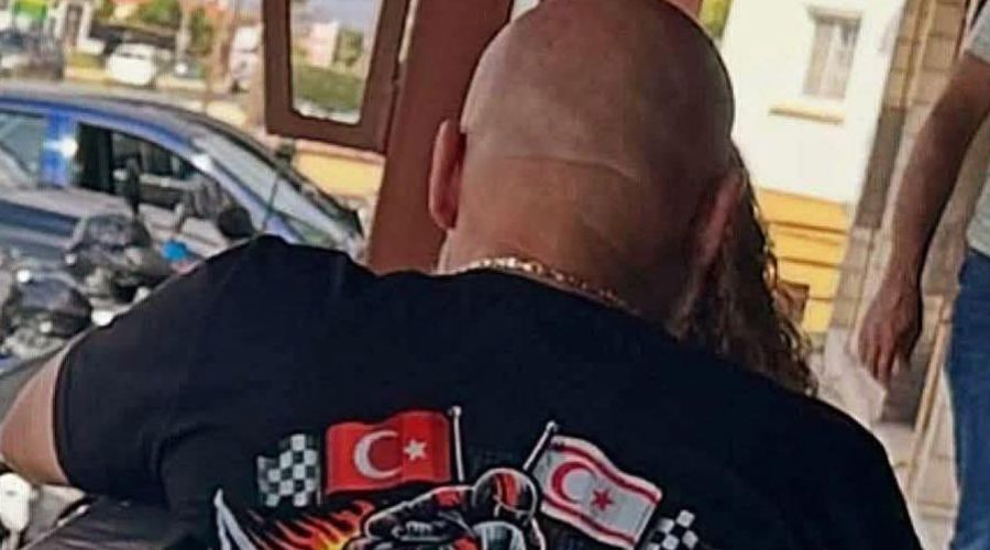 Συγκεκριμένο πρόσωπο εισήλθε στις ελεύθερες περιοχές με φανέλα που γνώριζε ότι προκαλούσε