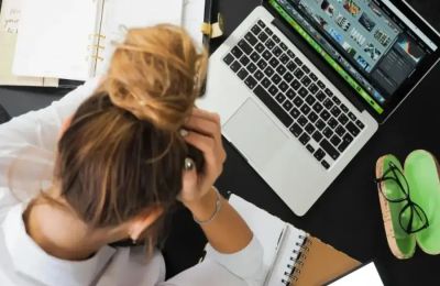Οι δύο εταιρείες αρνούνται ότι οι υπηρεσίες τους είναι επιβλαβείς για τα νεαρά άτομα.
