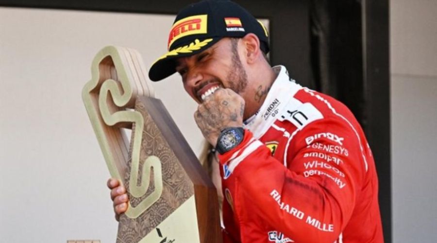  Χάμιλτον:«Ένα τεράστιο ευχαριστώ στη Ferrari,με σήκωνε όποτε έπεφτα»