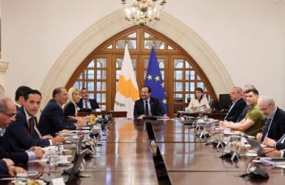 Η νέα πρωτοβουλία του ΟΗΕ και η προοπτική άτυπης διευρυμένης συνάντησης βρέθηκαν στο επίκεντρο του Εθνικού Συμβουλίου.