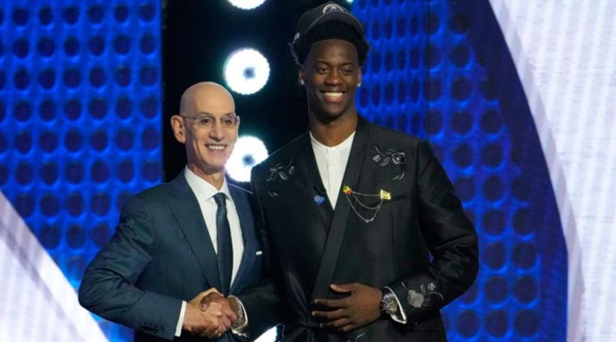 Οι Γουίζαρντς επέλεξαν στο Νο.1 του Draft τον Ντιμπάντσα!