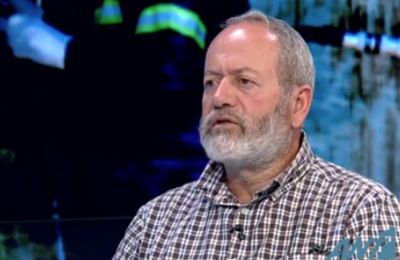 «Κάποια κανάλια προσπαθούν να πείσουν δόλια τους νέους μας πως η ομοφυλοφιλία είναι απόλυτα φυσιολογική και καλοδεχούμενη», σύμφωνα με τον Μάριο Ματσάκη