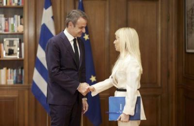 Η Πρόεδρος της Βουλής πραγματοποιεί την πρώτη της επίσημη επίσκεψη μετά την επανεκλογή της.