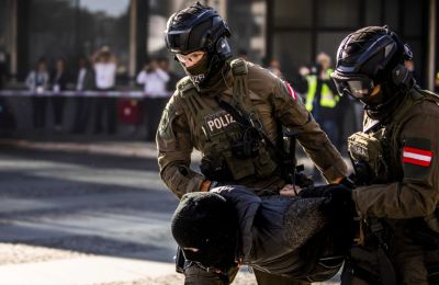 Λειτουργούν σαν παγκόσμιες εταιρείες, λέει η Europol