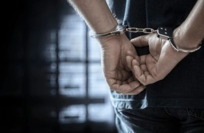Ένοχος για κατοχή κάνναβης με σκοπό την προμήθεια.