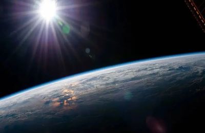 Νέα μελέτη αποκαλύπτει ότι η γη θα επιβιώσει μετά τον θάνατο του ήλιου.