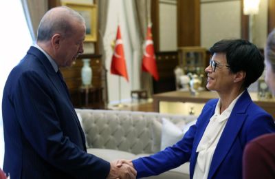 Η Ευρωπαίας Επίτροπος Διεύρυνσης, Μάρτα Κος, εξέφρασε τη χαρά της που συνάντησε τον Ρετζέπ Ταγίπ Ερντογάν και ζήτησε στενότερη συνεργασία με την Τουρκία