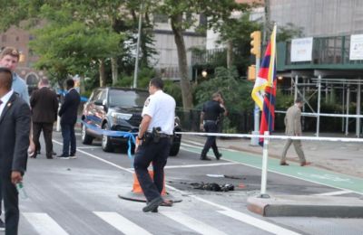 Άνδρας αυτοπυρπολήθηκε κοντά στην έδρα του ΟΗΕ (ΒΙΝΤΕΟ)