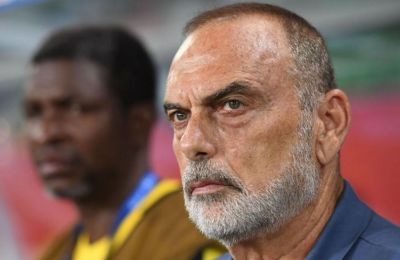 Σε προχωρημένες επαφές με τον Άβραμ Γκραντ για επιτελική θέση στον Άρη