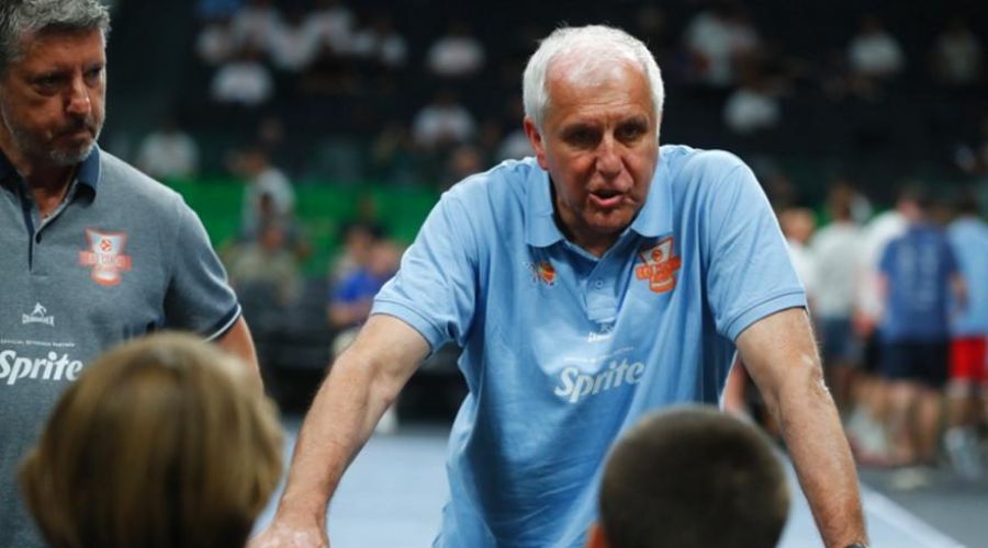 Ομπράντοβιτς: «Πρέπει να είμαστε οικογένεια»