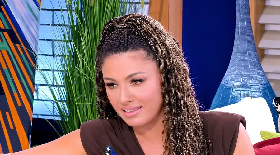 Η αποκάλυψη της Έλενας Παπαρίζου