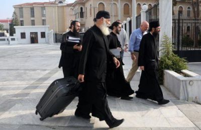 Το Δικαστήριο εξέτασε και αίτημα νομικής αρωγής του δεύτερου κατηγορούμενου.