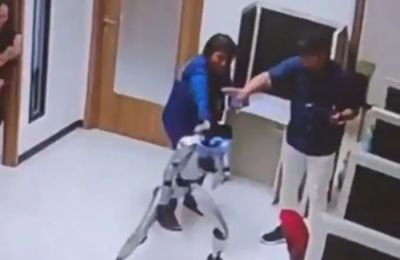 Ανησυχίες προκαλούν οι δυνατότητες της τεχνητής νοημοσύνης.