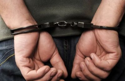 Χειροπέδες σε δικηγόρο στα γραφεία της ΥΚΑΝ για σεξουαλική παρενόχληση