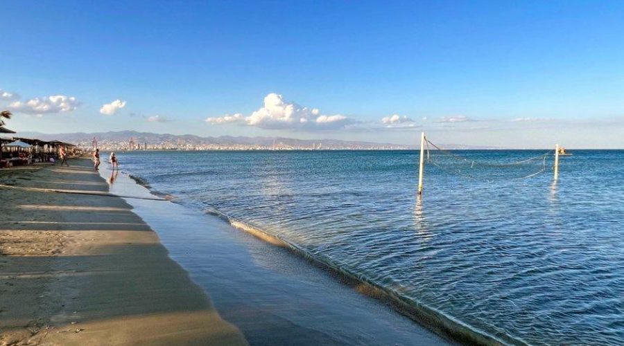 Λοιμώξεις μετά απο μπάνιο στην παραλία Lady’s Mile (ΒΙΝΤΕΟ)