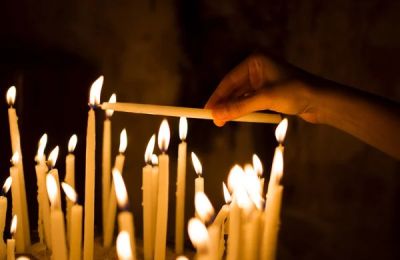 Η Πυροσβεστική έθεσε τη φωτιά υπό έλεγχο μέσα σε περίπου μία ώρα.