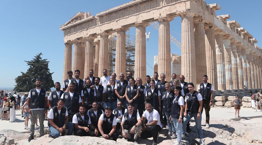 Στην Ακρόπολη οι μοτοσυκλετιστές «Πρωτοβουλίας Μνήμης Ισαάκ-Σολωμού»