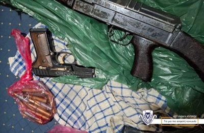Όπλα και πυρομαχικά βρήκε η Αστυνομία σε σπίτι στη Λάρνακα (ΦΩΤΟ)