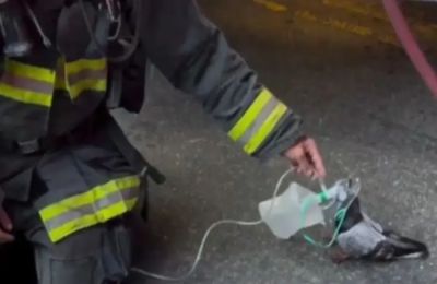 Είχε εισπνεύσει καπνό από φωτιά σε όχημα.