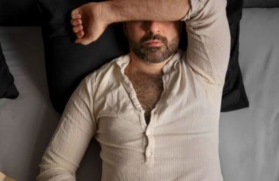 Αρκούν 6 εβδομάδες για να αρχίσει να μας παχαίνει η στέρηση ύπνου