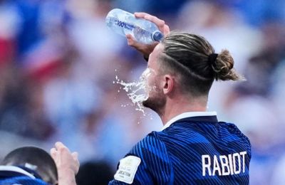 FIFA: Επανεξετάζει τα hydration breaks