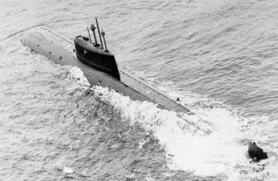 Το σοβιετικό πυρηνικό υποβρύχιο που συνεχίζει να διαρρέει ραδιενέργεια