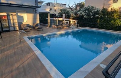 Δήλωνε άστεγη ενώ διέμενε σε βίλα 280 τετραγωνικών με πισίνα