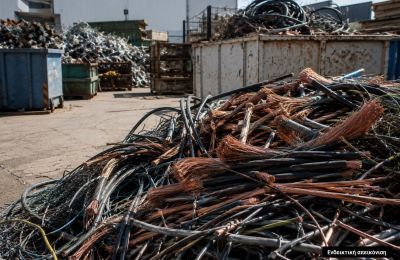 Στις επιχειρήσεις συμμετείχαν Αστυνομία και αρμόδιες υπηρεσίες για έλεγχο παραβάσεων και προστασία των υποδομών.