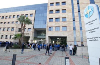 Οι συνδικαλιστικές οργανώσεις της ΑΗΚ επικαλούνται τις δύσκολες συνθήκες στο ηλεκτρικό σύστημα και δίνουν χρόνο για νέες κινήσεις.