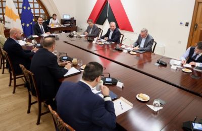 Τα μέλη του Εθνικού Συμβουλίου επαναβεβαίωσαν τη στήριξή τους στις προσπάθειες για επανέναρξη των διαπραγματεύσεων και συνολική λύση του Κυπριακού.