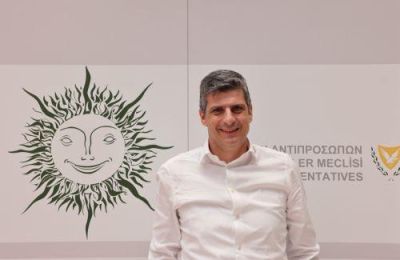 Στο επίκεντρο τα θεσμικά ζητήματα και η διαδικασία γύρω από το πόρισμα του Ανεξάρτητου Ποινικού Ανακριτή.