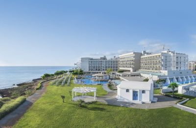 Το Pernera Beach Hotel γιόρτασε 50 χρόνια ιστορίας