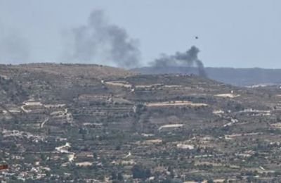 Συναγερμός από πυρκαγιά στο Άρσος - Επιχειρούν πτητικά μέσα 
